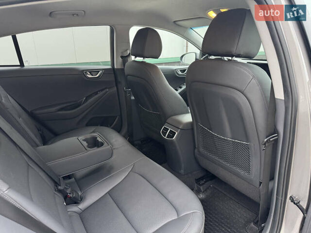 Серый Хендай Ioniq, объемом двигателя 0 л и пробегом 71 тыс. км за 16700 $, фото 16 на Automoto.ua