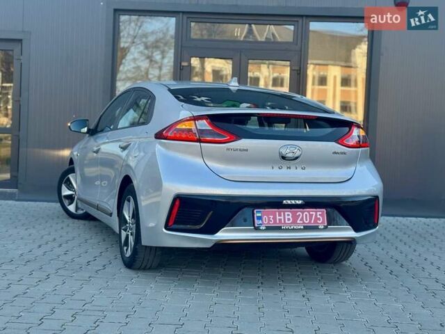 Серый Хендай Ioniq, объемом двигателя 0 л и пробегом 87 тыс. км за 11555 $, фото 63 на Automoto.ua