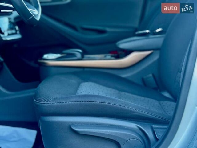 Серый Хендай Ioniq, объемом двигателя 0 л и пробегом 87 тыс. км за 11555 $, фото 83 на Automoto.ua