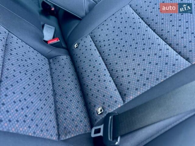 Серый Хендай Ioniq, объемом двигателя 0 л и пробегом 87 тыс. км за 11555 $, фото 128 на Automoto.ua