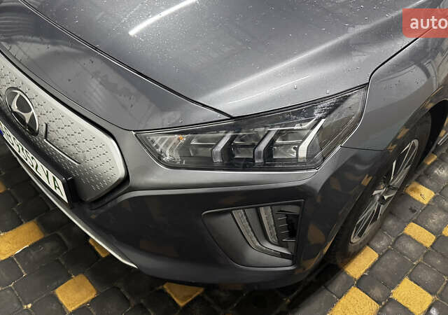 Серый Хендай Ioniq, объемом двигателя 0 л и пробегом 130 тыс. км за 15500 $, фото 14 на Automoto.ua