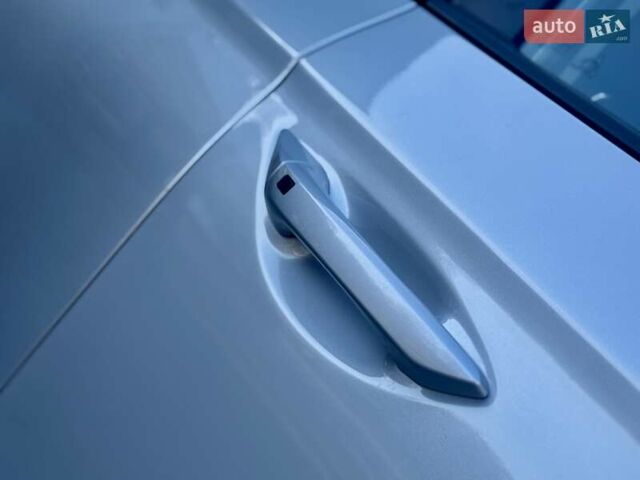 Серый Хендай Ioniq, объемом двигателя 0 л и пробегом 87 тыс. км за 11555 $, фото 23 на Automoto.ua
