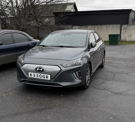 Серый Хендай Ioniq, объемом двигателя 0 л и пробегом 130 тыс. км за 15500 $, фото 16 на Automoto.ua