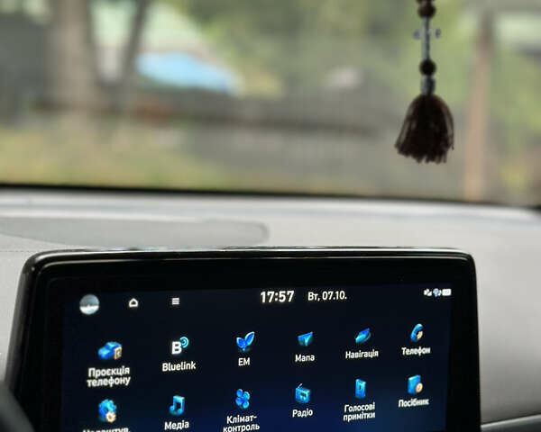 Серый Хендай Ioniq, объемом двигателя 0 л и пробегом 80 тыс. км за 17999 $, фото 28 на Automoto.ua