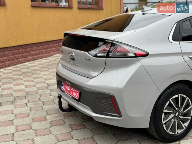 Серый Хендай Ioniq, объемом двигателя 0 л и пробегом 58 тыс. км за 15199 $, фото 70 на Automoto.ua