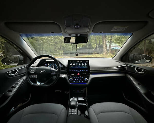 Серый Хендай Ioniq, объемом двигателя 0 л и пробегом 80 тыс. км за 17999 $, фото 27 на Automoto.ua