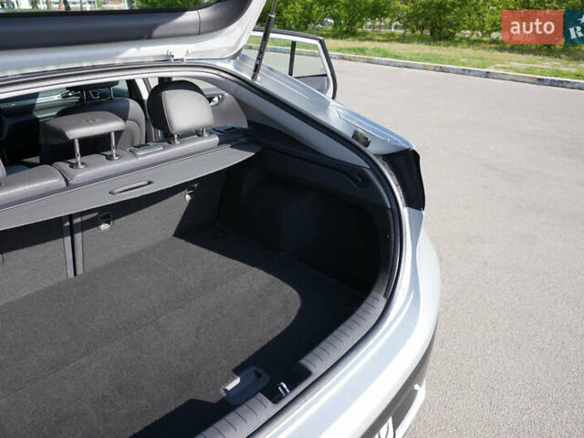 Серый Хендай Ioniq, объемом двигателя 0 л и пробегом 45 тыс. км за 16500 $, фото 26 на Automoto.ua