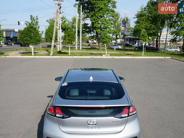 Серый Хендай Ioniq, объемом двигателя 0 л и пробегом 45 тыс. км за 16500 $, фото 7 на Automoto.ua