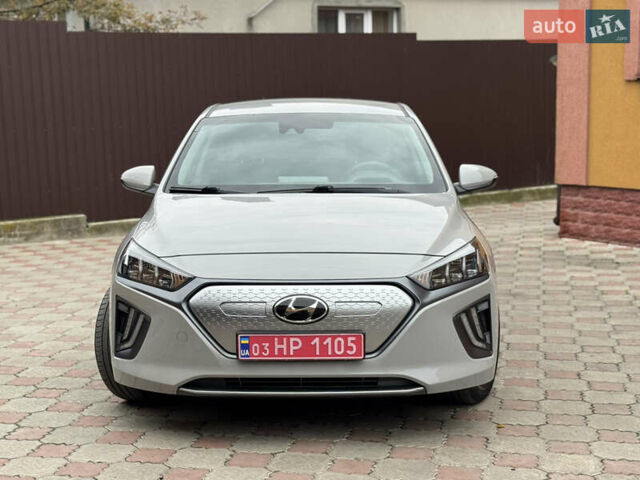 Серый Хендай Ioniq, объемом двигателя 0 л и пробегом 58 тыс. км за 15199 $, фото 65 на Automoto.ua