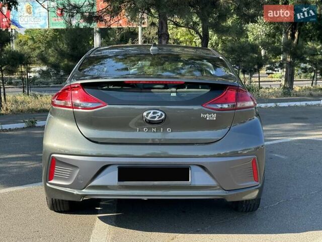 Сірий Хендай Ioniq, об'ємом двигуна 1.58 л та пробігом 165 тис. км за 15999 $, фото 5 на Automoto.ua