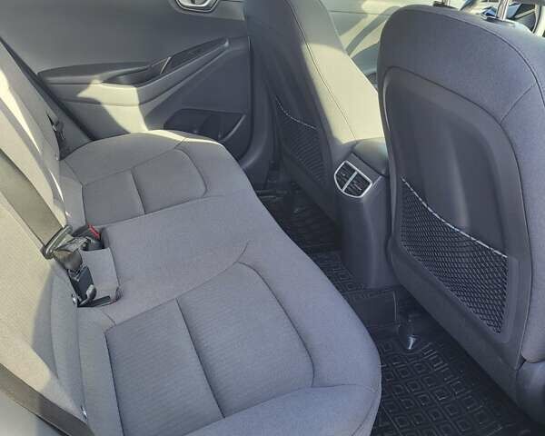Серый Хендай Ioniq, объемом двигателя 0 л и пробегом 115 тыс. км за 16400 $, фото 20 на Automoto.ua