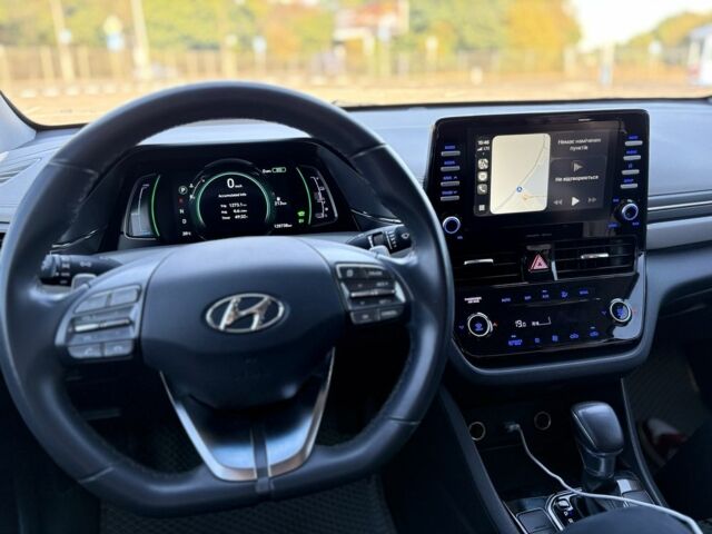 Серый Хендай Ioniq, объемом двигателя 1.6 л и пробегом 125 тыс. км за 14700 $, фото 5 на Automoto.ua
