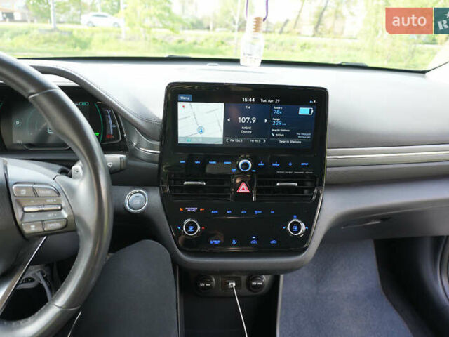 Серый Хендай Ioniq, объемом двигателя 0 л и пробегом 45 тыс. км за 16500 $, фото 41 на Automoto.ua