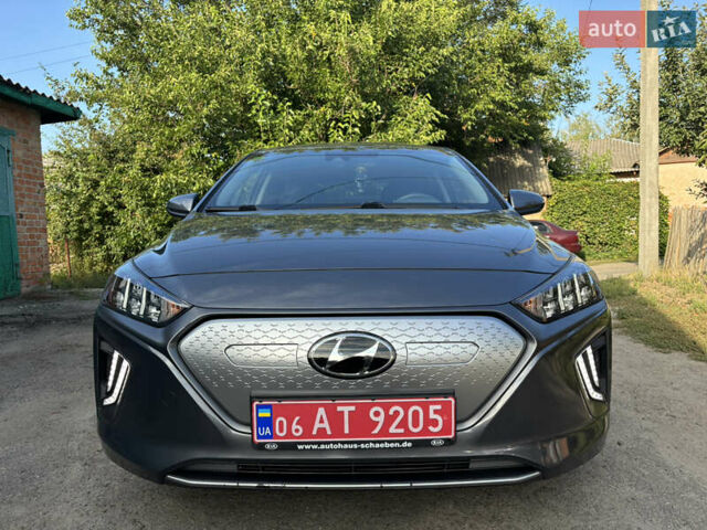 Серый Хендай Ioniq, объемом двигателя 0 л и пробегом 75 тыс. км за 15499 $, фото 1 на Automoto.ua