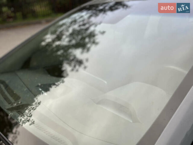 Серый Хендай Ioniq, объемом двигателя 0 л и пробегом 80 тыс. км за 17999 $, фото 6 на Automoto.ua