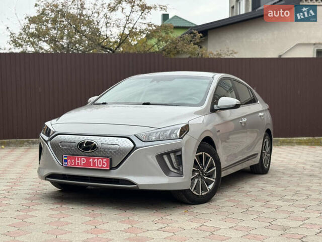 Серый Хендай Ioniq, объемом двигателя 0 л и пробегом 58 тыс. км за 15199 $, фото 68 на Automoto.ua