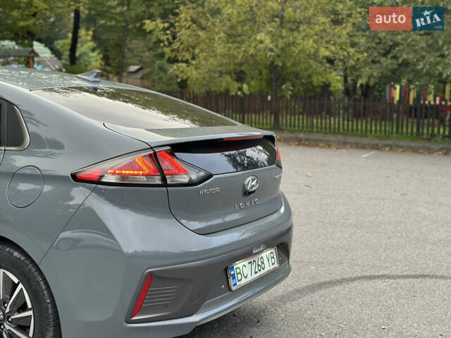 Серый Хендай Ioniq, объемом двигателя 0 л и пробегом 80 тыс. км за 17999 $, фото 5 на Automoto.ua