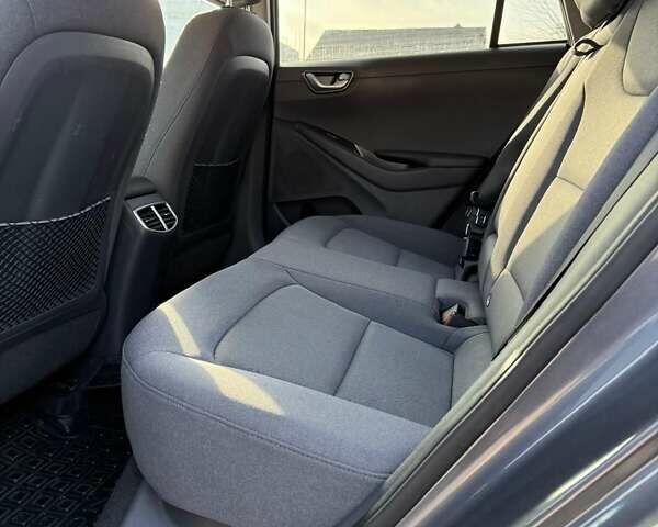 Серый Хендай Ioniq, объемом двигателя 0 л и пробегом 115 тыс. км за 16400 $, фото 21 на Automoto.ua
