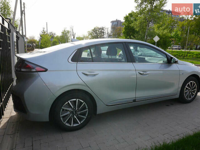 Серый Хендай Ioniq, объемом двигателя 0 л и пробегом 45 тыс. км за 16500 $, фото 49 на Automoto.ua