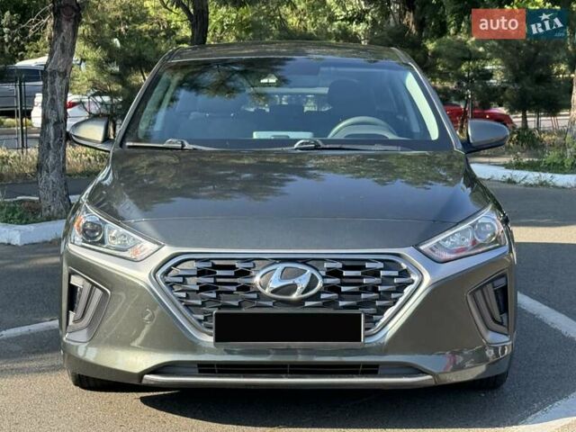 Сірий Хендай Ioniq, об'ємом двигуна 1.58 л та пробігом 165 тис. км за 15999 $, фото 1 на Automoto.ua
