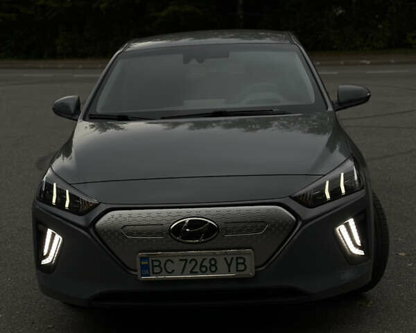 Серый Хендай Ioniq, объемом двигателя 0 л и пробегом 80 тыс. км за 17999 $, фото 2 на Automoto.ua