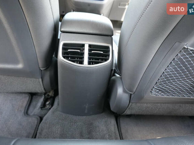 Серый Хендай Ioniq, объемом двигателя 0 л и пробегом 45 тыс. км за 16500 $, фото 24 на Automoto.ua