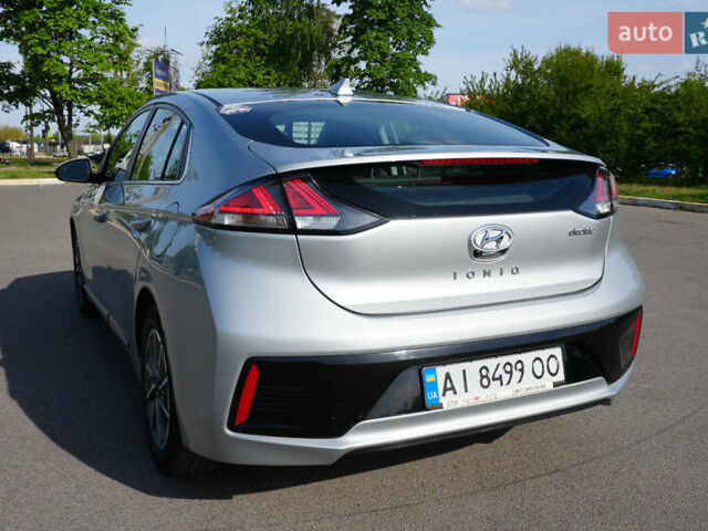 Серый Хендай Ioniq, объемом двигателя 0 л и пробегом 45 тыс. км за 16500 $, фото 4 на Automoto.ua