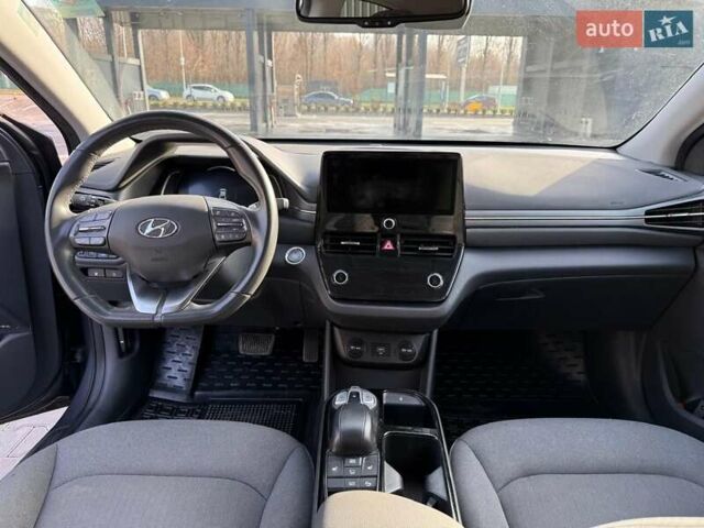Серый Хендай Ioniq, объемом двигателя 0 л и пробегом 115 тыс. км за 16400 $, фото 15 на Automoto.ua