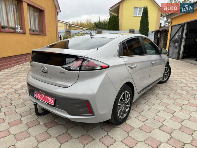 Серый Хендай Ioniq, объемом двигателя 0 л и пробегом 58 тыс. км за 15199 $, фото 71 на Automoto.ua