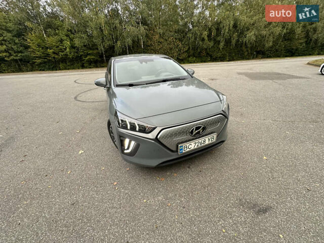 Серый Хендай Ioniq, объемом двигателя 0 л и пробегом 80 тыс. км за 17999 $, фото 10 на Automoto.ua