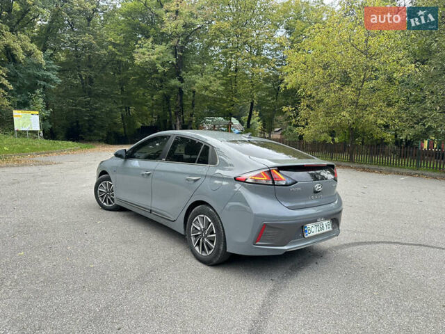 Серый Хендай Ioniq, объемом двигателя 0 л и пробегом 80 тыс. км за 17999 $, фото 16 на Automoto.ua