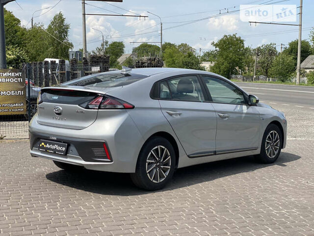 Серый Хендай Ioniq, объемом двигателя 0 л и пробегом 46 тыс. км за 17499 $, фото 18 на Automoto.ua