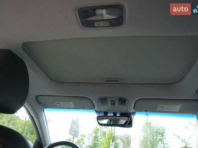 Серый Хендай Ioniq, объемом двигателя 0 л и пробегом 45 тыс. км за 16500 $, фото 35 на Automoto.ua