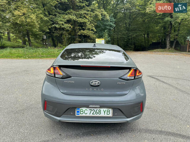 Серый Хендай Ioniq, объемом двигателя 0 л и пробегом 80 тыс. км за 17999 $, фото 17 на Automoto.ua