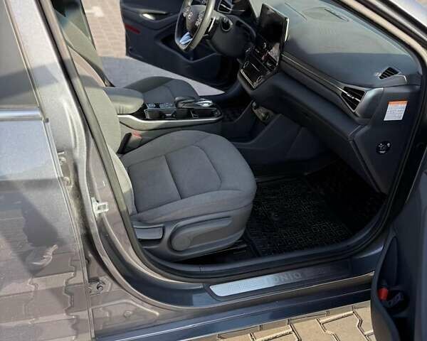 Серый Хендай Ioniq, объемом двигателя 0 л и пробегом 115 тыс. км за 16400 $, фото 16 на Automoto.ua
