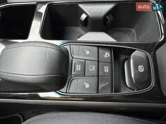 Серый Хендай Ioniq, объемом двигателя 0 л и пробегом 58 тыс. км за 15199 $, фото 51 на Automoto.ua