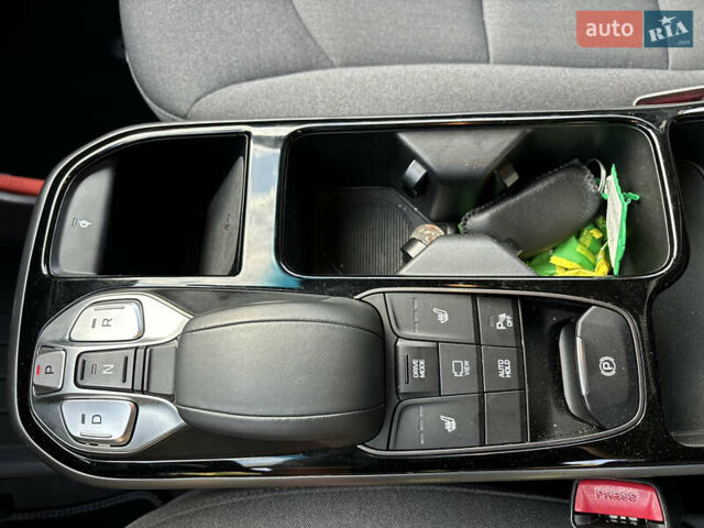 Серый Хендай Ioniq, объемом двигателя 0 л и пробегом 75 тыс. км за 15499 $, фото 17 на Automoto.ua