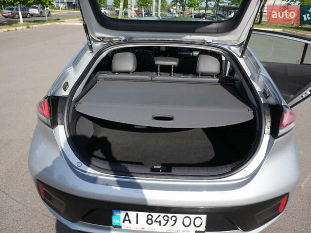 Серый Хендай Ioniq, объемом двигателя 0 л и пробегом 45 тыс. км за 16500 $, фото 22 на Automoto.ua