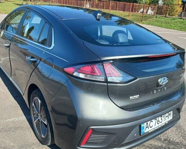 Сірий Хендай Ioniq, об'ємом двигуна 1.58 л та пробігом 48 тис. км за 19500 $, фото 12 на Automoto.ua