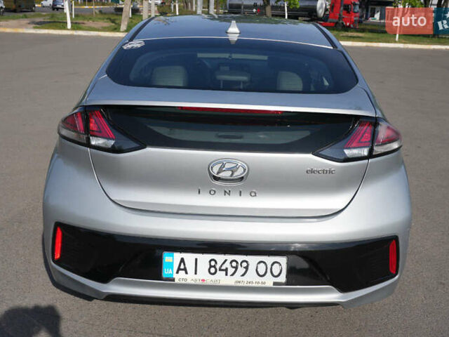 Серый Хендай Ioniq, объемом двигателя 0 л и пробегом 45 тыс. км за 16500 $, фото 5 на Automoto.ua