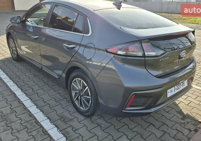 Сірий Хендай Ioniq, об'ємом двигуна 0 л та пробігом 86 тис. км за 15800 $, фото 8 на Automoto.ua