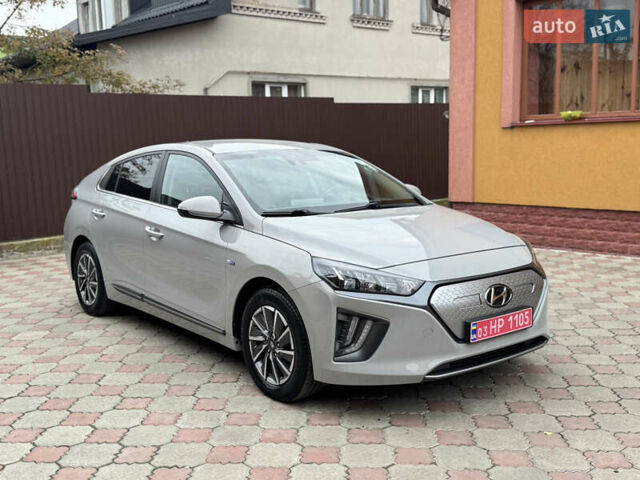 Серый Хендай Ioniq, объемом двигателя 0 л и пробегом 58 тыс. км за 15199 $, фото 3 на Automoto.ua