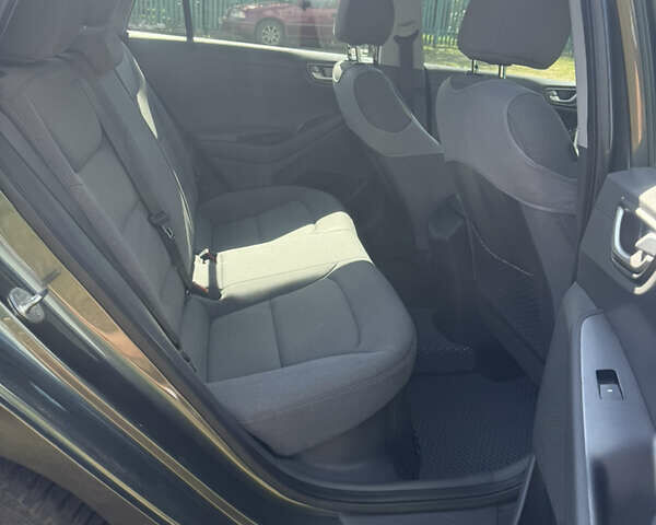 Серый Хендай Ioniq, объемом двигателя 1.58 л и пробегом 84 тыс. км за 15500 $, фото 9 на Automoto.ua