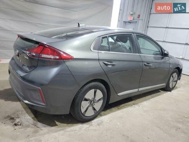 Серый Хендай Ioniq, объемом двигателя 1.58 л и пробегом 128 тыс. км за 3000 $, фото 2 на Automoto.ua