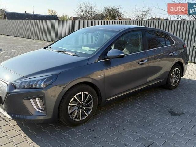 Серый Хендай Ioniq, объемом двигателя 0 л и пробегом 115 тыс. км за 16400 $, фото 4 на Automoto.ua