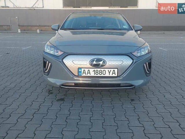 Серый Хендай Ioniq, объемом двигателя 0 л и пробегом 45 тыс. км за 17300 $, фото 3 на Automoto.ua