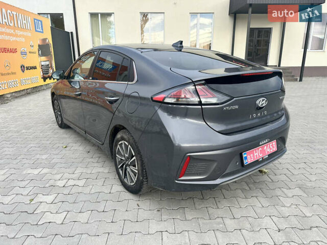 Серый Хендай Ioniq, объемом двигателя 0 л и пробегом 70 тыс. км за 15800 $, фото 4 на Automoto.ua