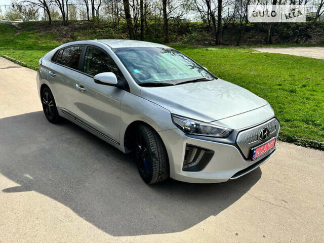 Серый Хендай Ioniq, объемом двигателя 0 л и пробегом 49 тыс. км за 17600 $, фото 1 на Automoto.ua