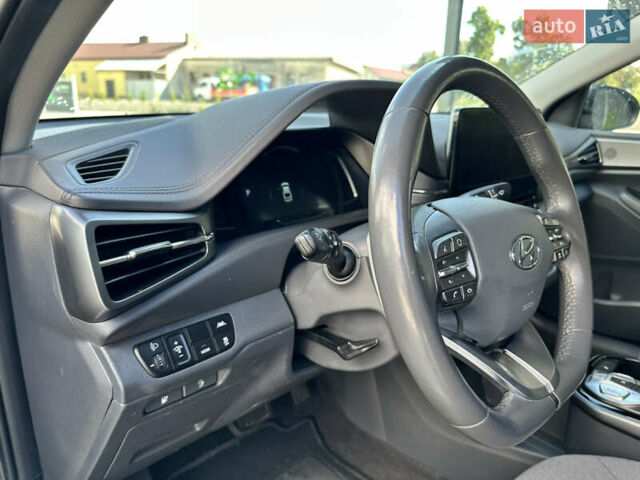 Серый Хендай Ioniq, объемом двигателя 0 л и пробегом 70 тыс. км за 15800 $, фото 23 на Automoto.ua