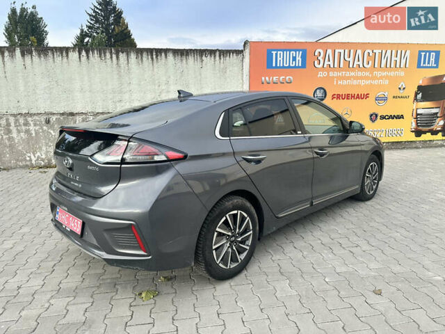 Серый Хендай Ioniq, объемом двигателя 0 л и пробегом 70 тыс. км за 15800 $, фото 11 на Automoto.ua